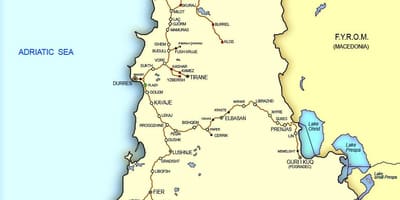 Kort over Albanien tog